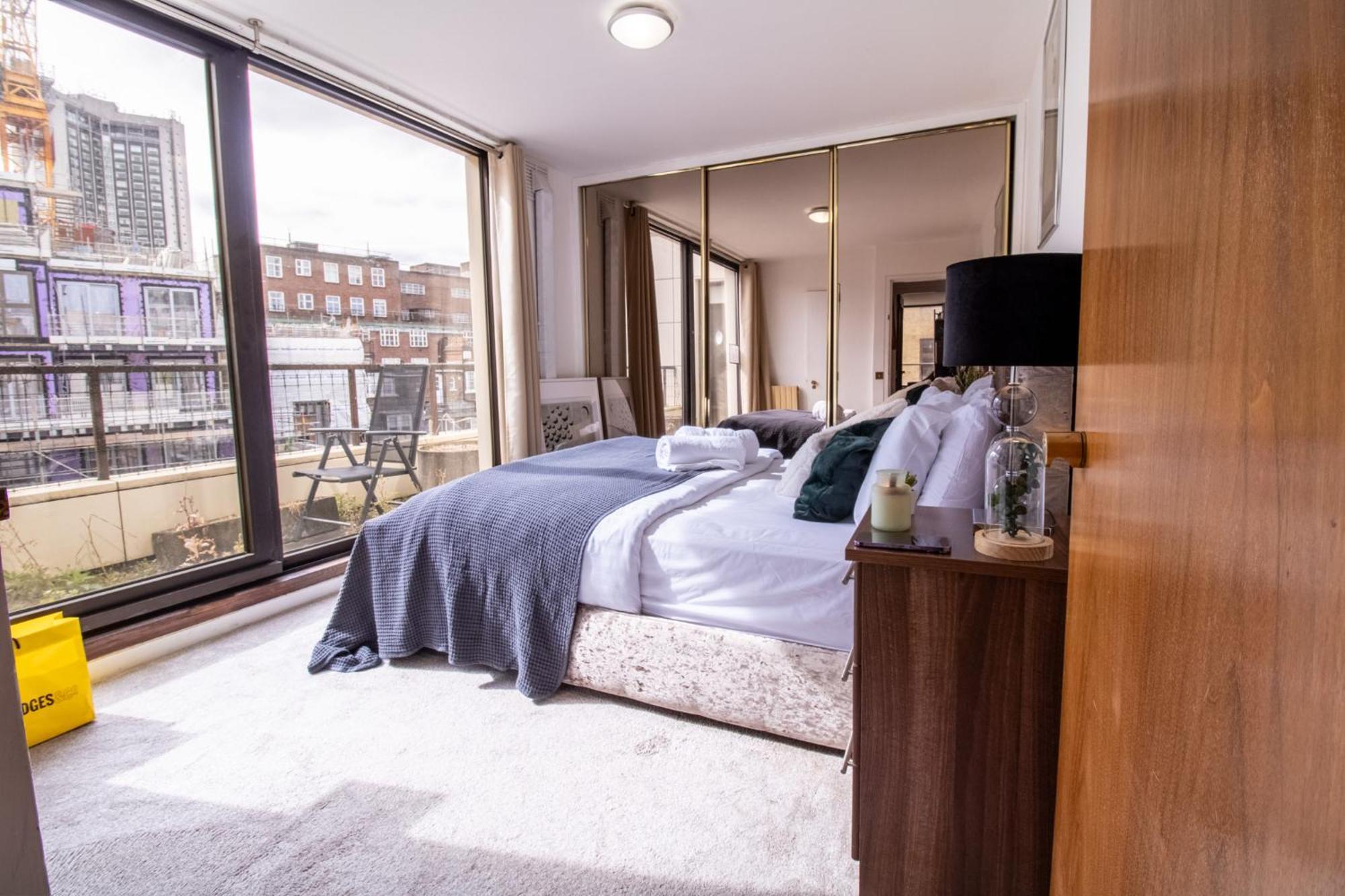 Spacious 2-bedroom In Piccadilly 6100p Appartement