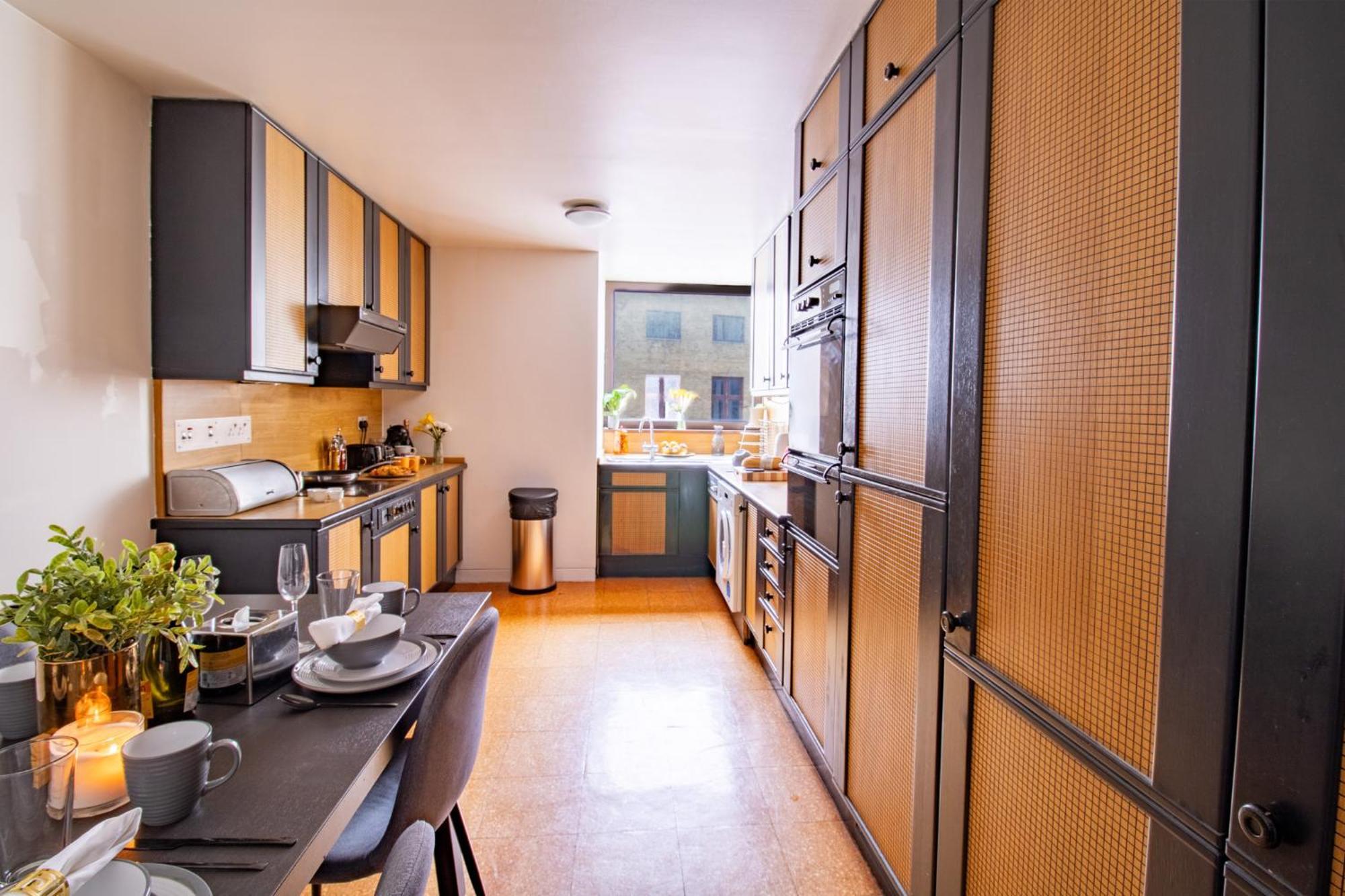 Spacious 2-bedroom In Piccadilly 6100p Appartement *