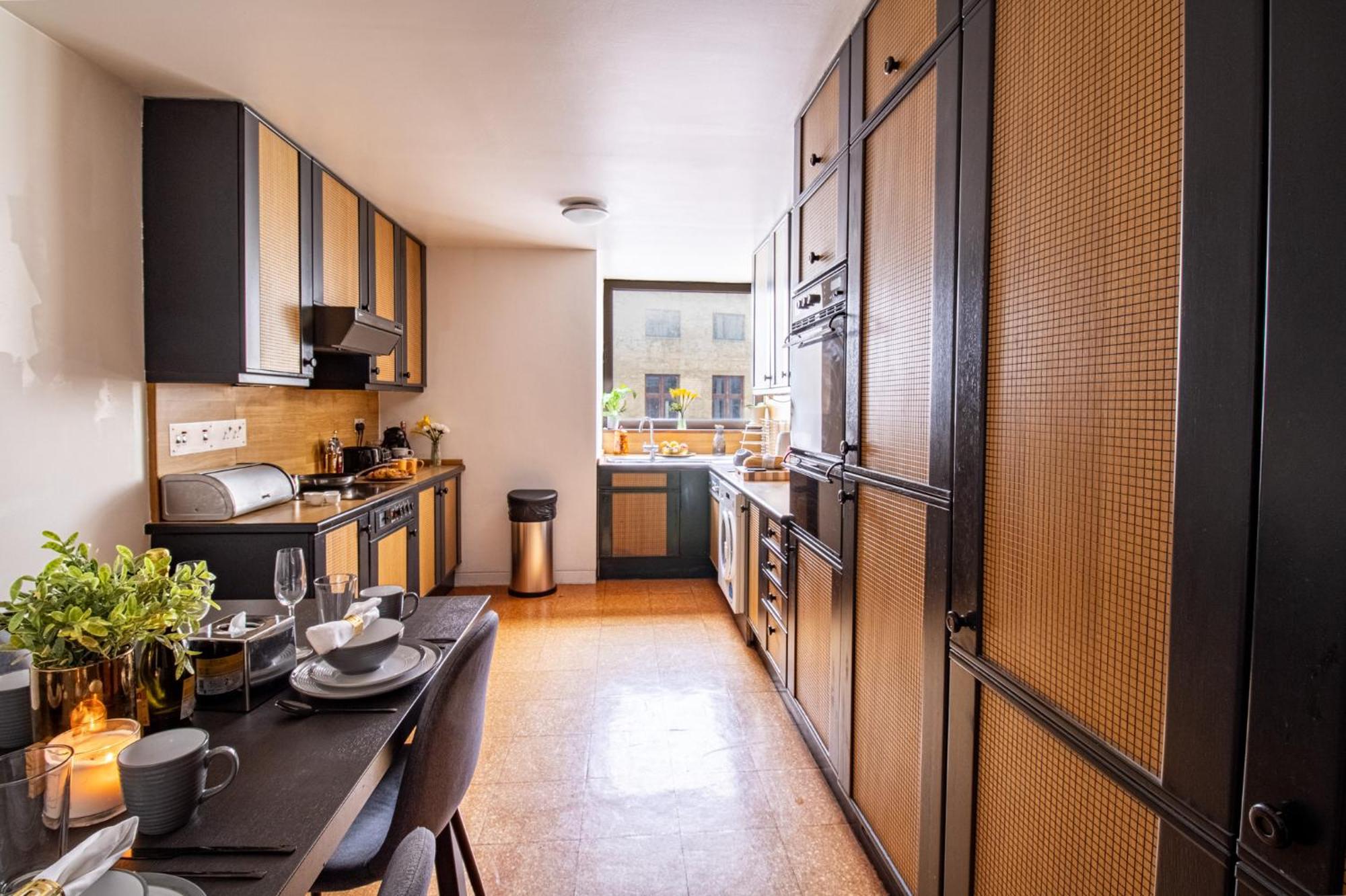 Appartement Spacious 2-bedroom In Piccadilly 6100p *